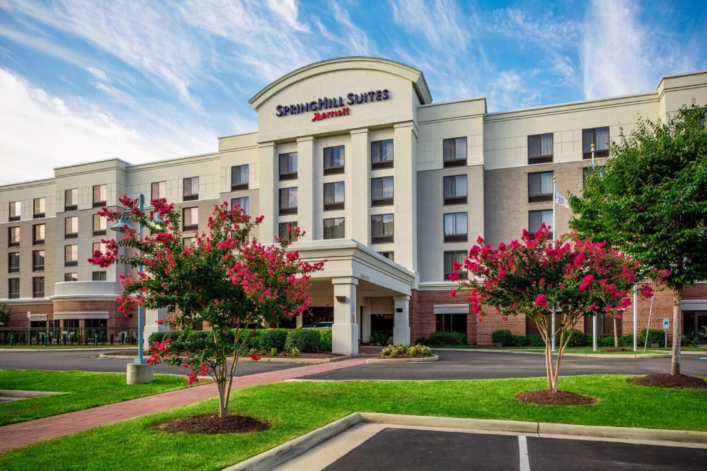 SpringHill Suites Hampton Main image 1